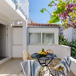 Apartment Sea Shell